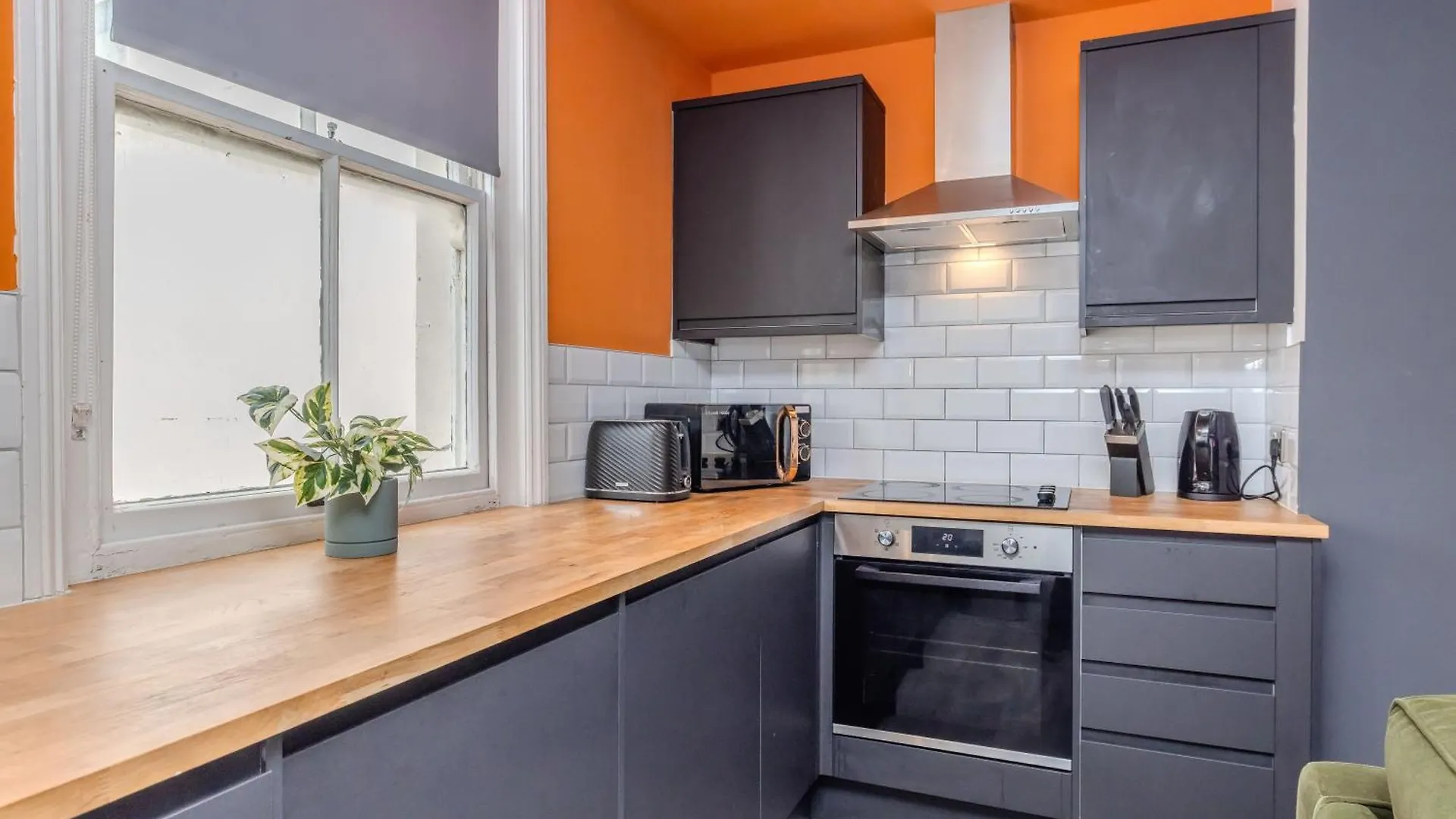 Chic 2 Bedroom Apartment Sleeps 7 Plus Free Parking In Church Road Brighton United Kingdom